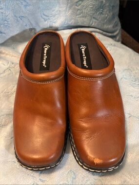 BareTraps Women’s  Brown Leather Slip-On Clog Size 8